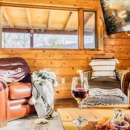 10 Mins To Park Entrance Secluded Gameroom Hottub